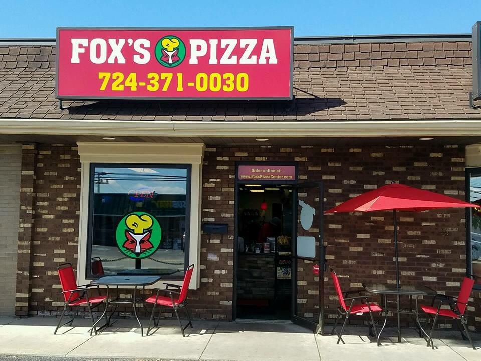 Fox's Pizza Den